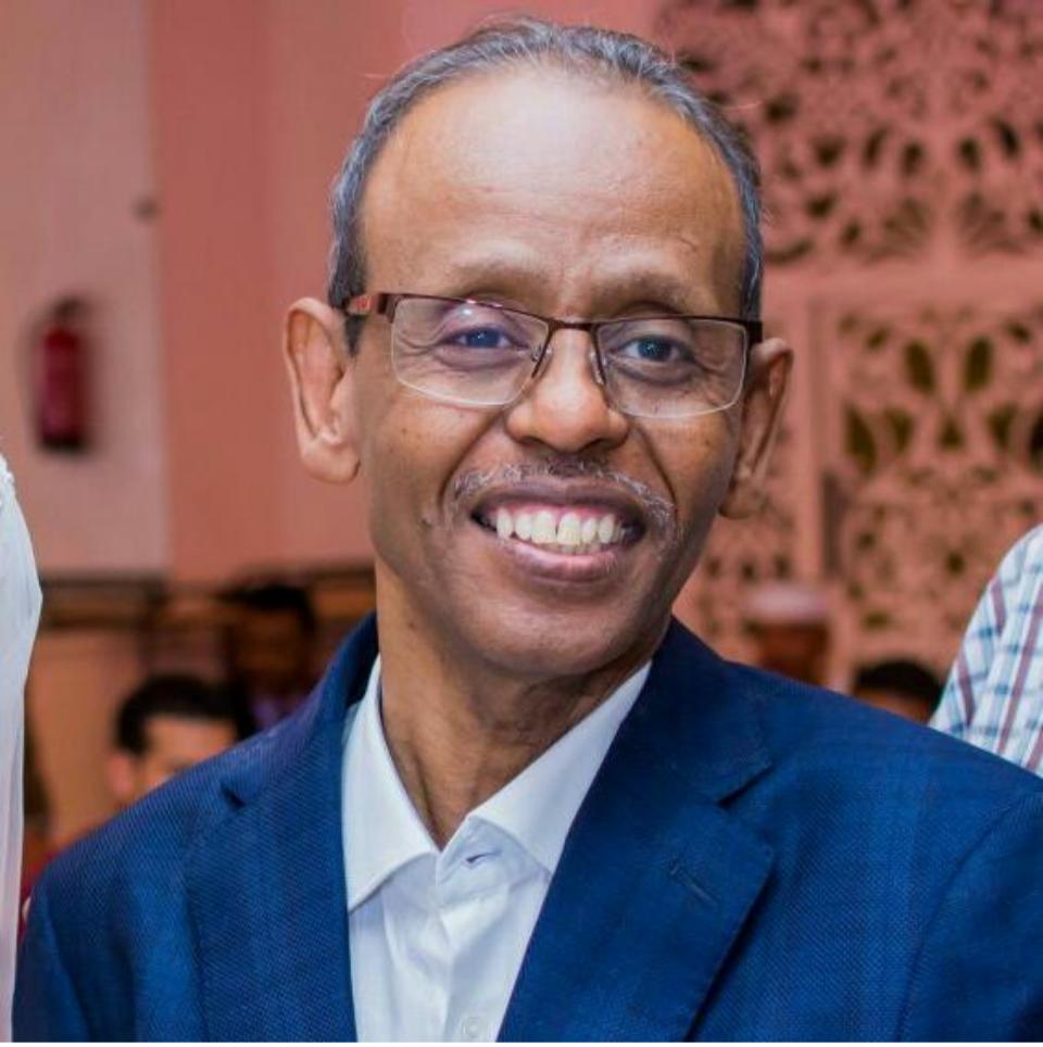 عادل عبدالرحمن عمر