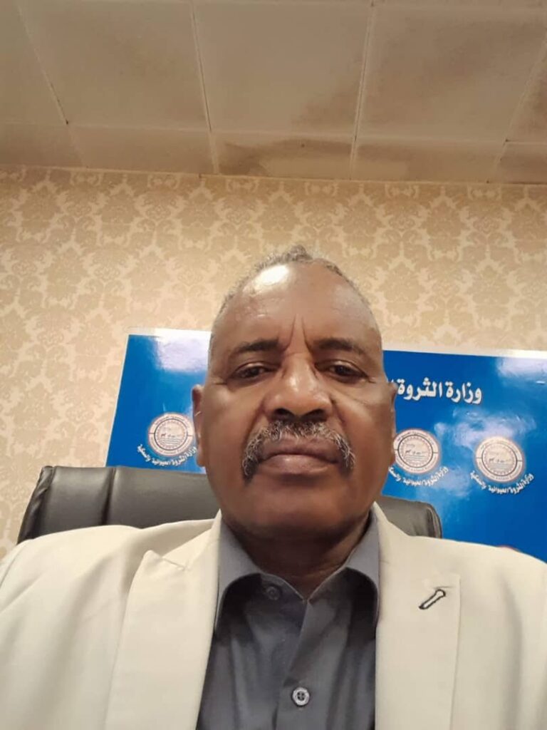 حسن التوم وكيل الثروة الحيوانية x